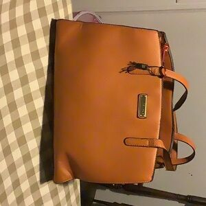 London fog shoppers tote